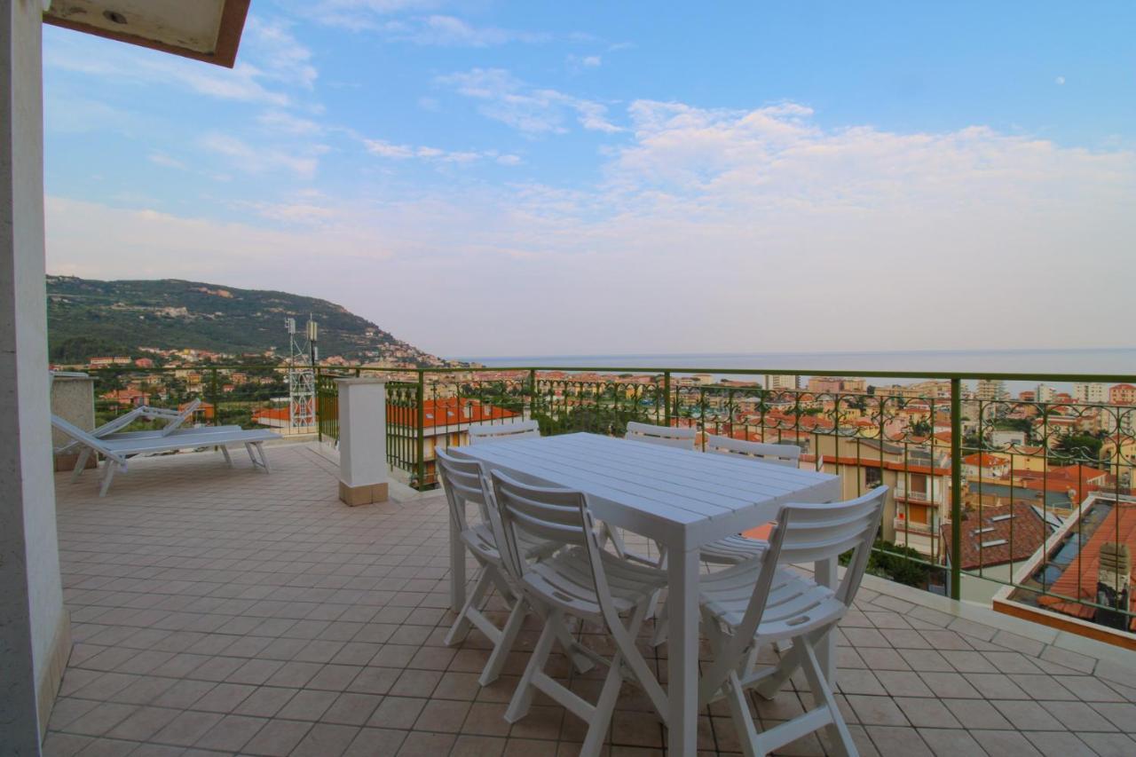 La Terrazza - By Ligooria Apartment Pietra Ligure Exterior photo